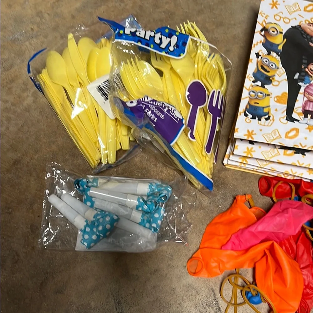 Yellow Disposable Tableware Party Supplies Set
